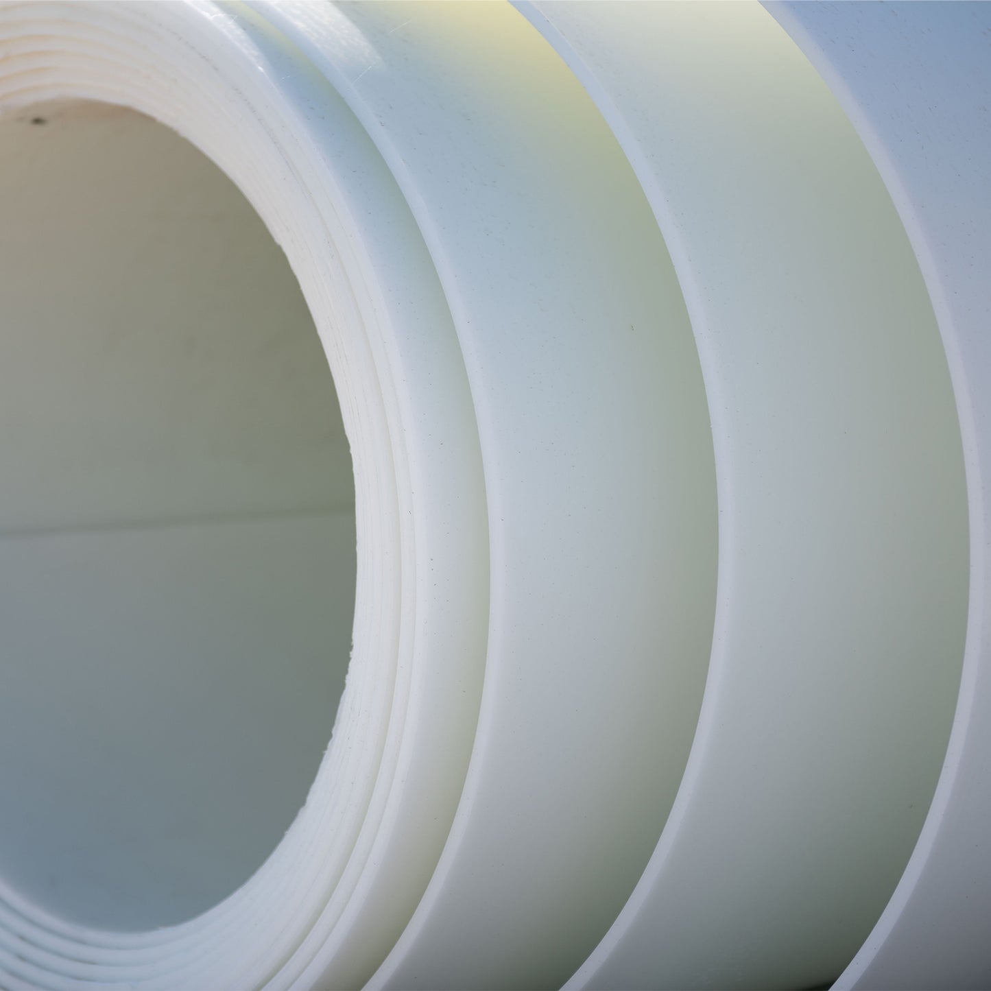 HMW Liner White